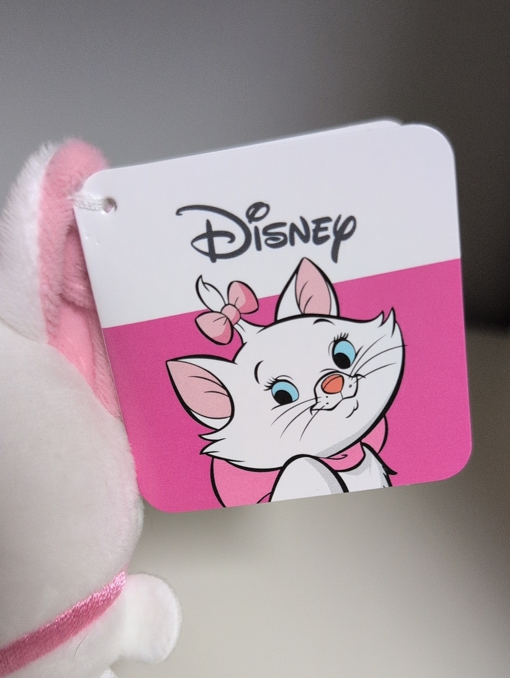 💜2/$20💜 Disney Aristocrats Plus Ball Keychain BNWT Collectible Bag Charm - Picture 2 of 6
